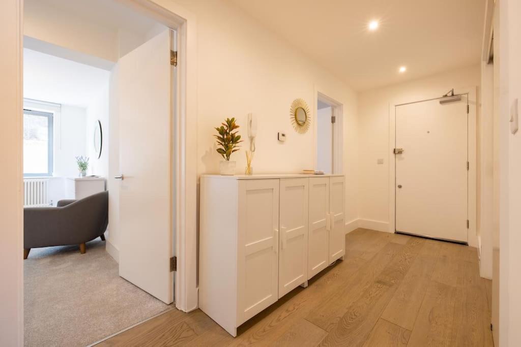 Wild Roses Serviced Apartments - Borough Londra Esterno foto